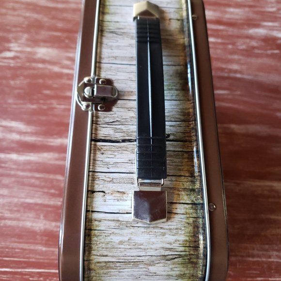 John Wayne Retro Metal Lunch Box - "The Duke" - Cowboy - Patriotic - Picture 6 of 10